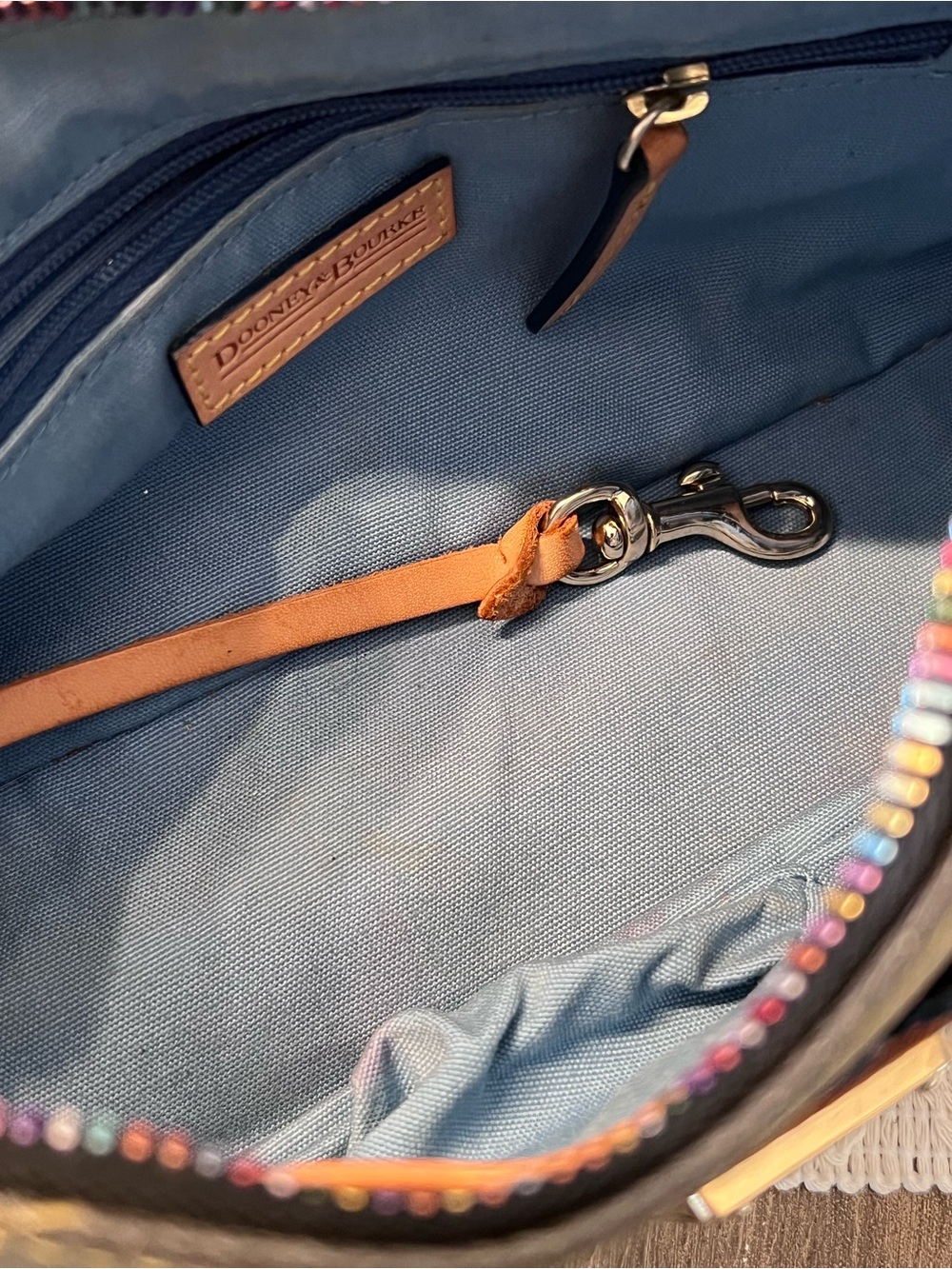 Y2K Dooney and Bourke Handbag/Shoulder Bag - Picture 9 of 9